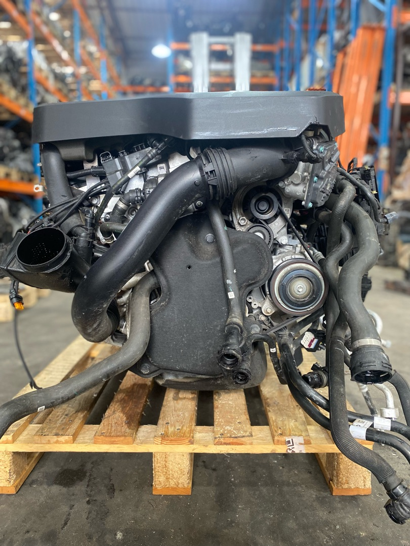 двигатель BMW 5 серия G30/G31 G30 2020, 2.0 л., B48 B20 B, бензин, АКПП, sophistograu a90, седан, задний привод, правый руль, B48B20, B48B20A, B48B20B - фото №1