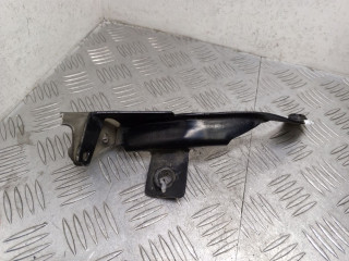 крепление ( кронштейн ) крыла BMW 6 серия E63/E64 [рестайлинг] E64 2009, 3.0 л., M57 D30 (306D5), дизель, АКПП, кабриолет, задний привод, правый руль, 51647060811, 7060811