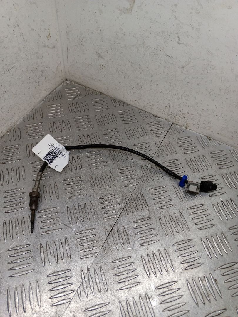 датчик загрязнения воздуха BMW 5 серия F07/F10/F11 2011, 3.0 л., N57 D30 A, дизель, АКПП, spacegrau metallic (a52) серый, хетчбэк 5 дв., задний привод, правый руль, 13627805606, 7805606 - фото №1