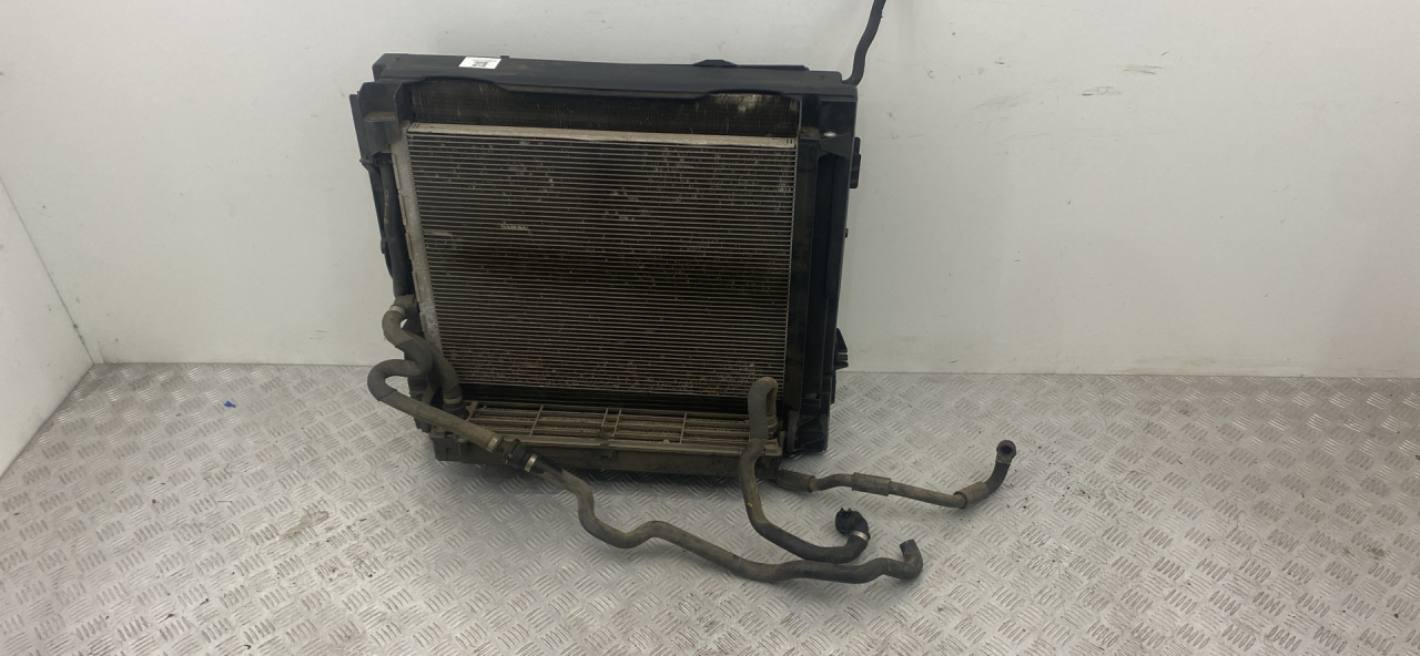 кассета радиаторов BMW X6 M E71/E72 2010, 4.4 л., S63 B44 A, бензин, АКПП, carbonschwarz metallic (416), внедорожник 5 дв., полный привод, 17007589464, 7589464 - фото №1