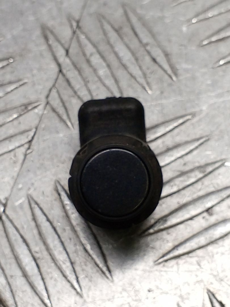 датчик парктроника BMW 5 серия F07/F10/F11 F10 2012, 2.5 л., дизель, АКПП, sophistog brillan metall (b90), седан, задний привод, правый руль, 9231283 - фото №1