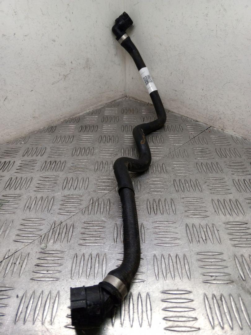 патрубок радиатора BMW iX I20 2025, электро, белый, полный привод, правый руль, 8475127, 17128475127 - фото №1