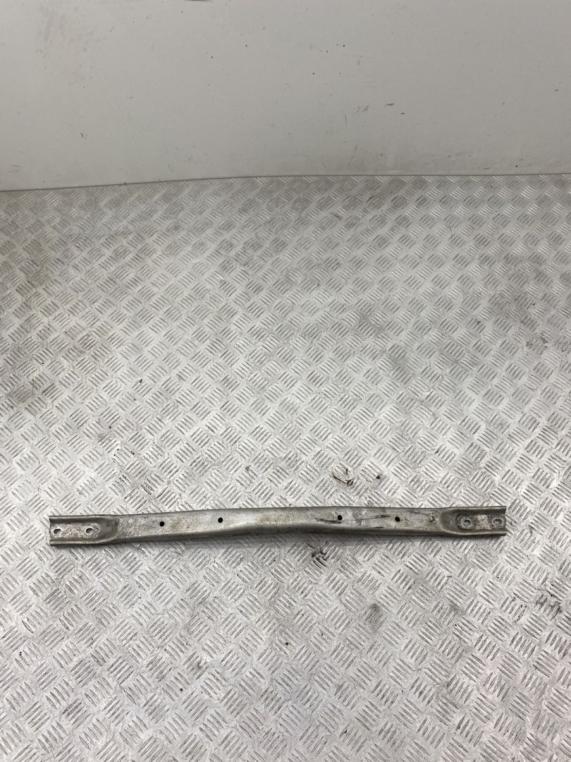 Распорка (растяжка) телевизора BMW X5 F15 2017, 3.0 л., N57 D30 B, дизель, АКПП, carbonschwarz metallic (416), внедорожник 5 дв., полный привод, правый руль, 7228081, 51717228081 - фото №1