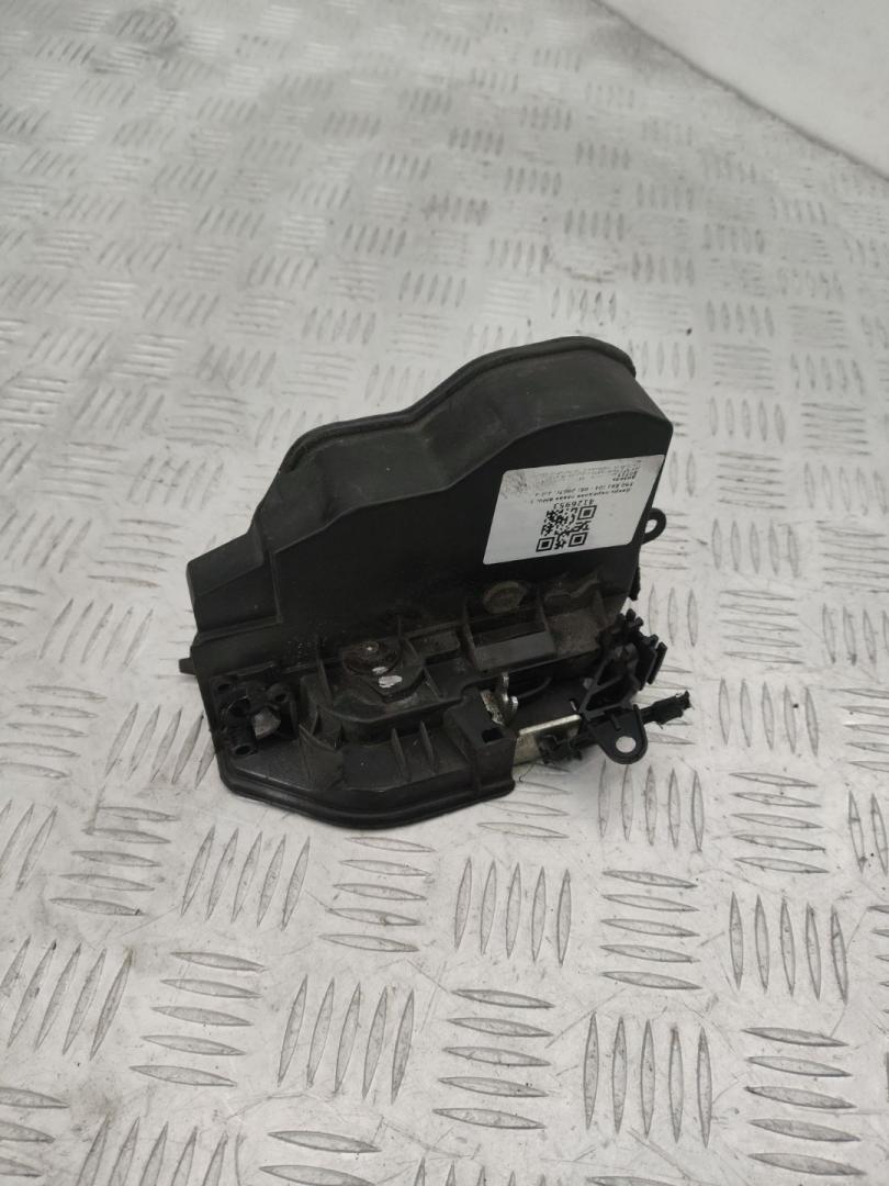 замок двери передней правой BMW 3 серия E90/E91/E92/E93 2007, 3.5 л., M57D30 (306D5), дизель, АКПП, spacegrau metallic (a52), купе, задний привод, правый руль, 7167072 - фото №1