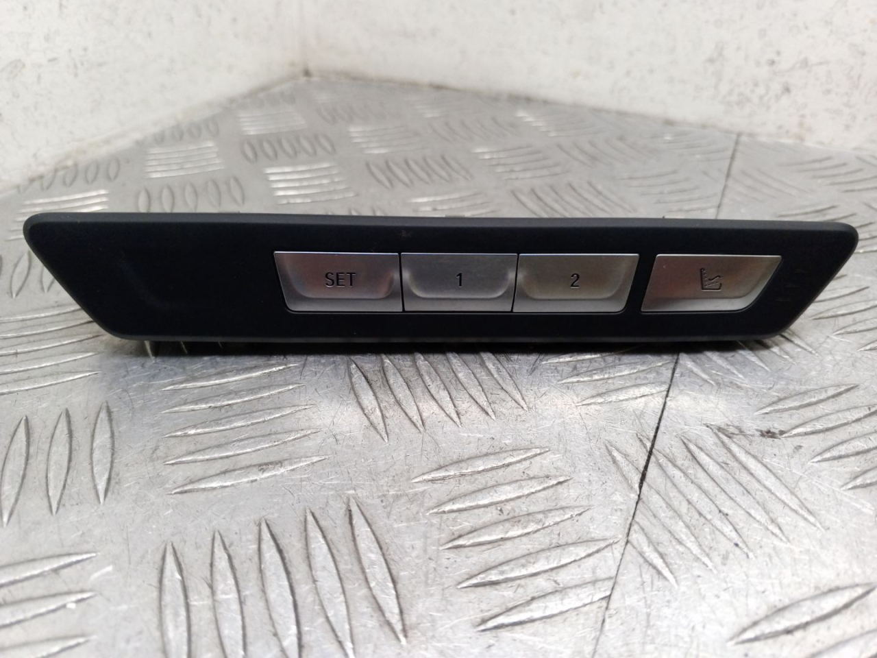 блок управления сиденьем BMW 7 серия G11/G12 G11 2017, 3.0 л., B57 D30 A, дизель, АКПП, carbonschwarz metallic (416), седан, задний привод, правый руль, 6826737 - фото №1