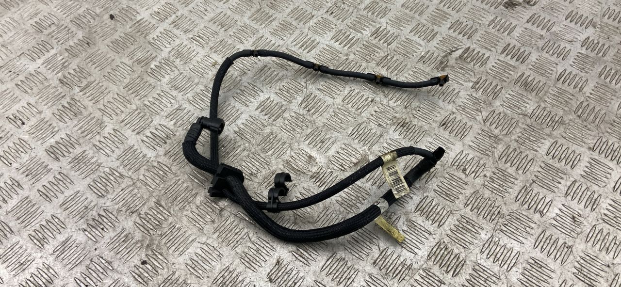 трубка обратки форсунок BMW 3 серия F30/F31/F34 2013, 2.0 л., N47 D20 D, дизель, АКПП, седан, 13537823408, 7823408 - фото №1