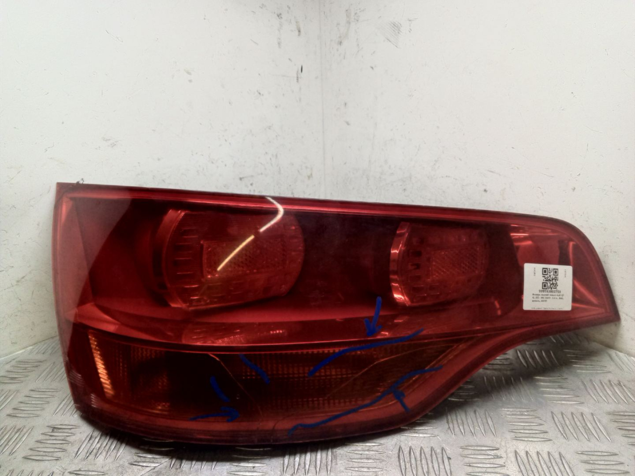 фонарь задний левый Audi Q7 4L 2007, 3.0 л., BUG, дизель, АКПП, полный привод, правый руль - фото №1
