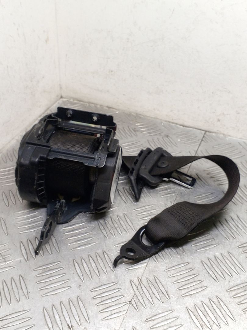 ремень безопасности BMW 5 серия G30/G31 G30 2020, 2.0 л., B48 B20 B, бензин, АКПП, sophistograu a90, седан, задний привод, правый руль, 7429999, 72117429999 - фото №1