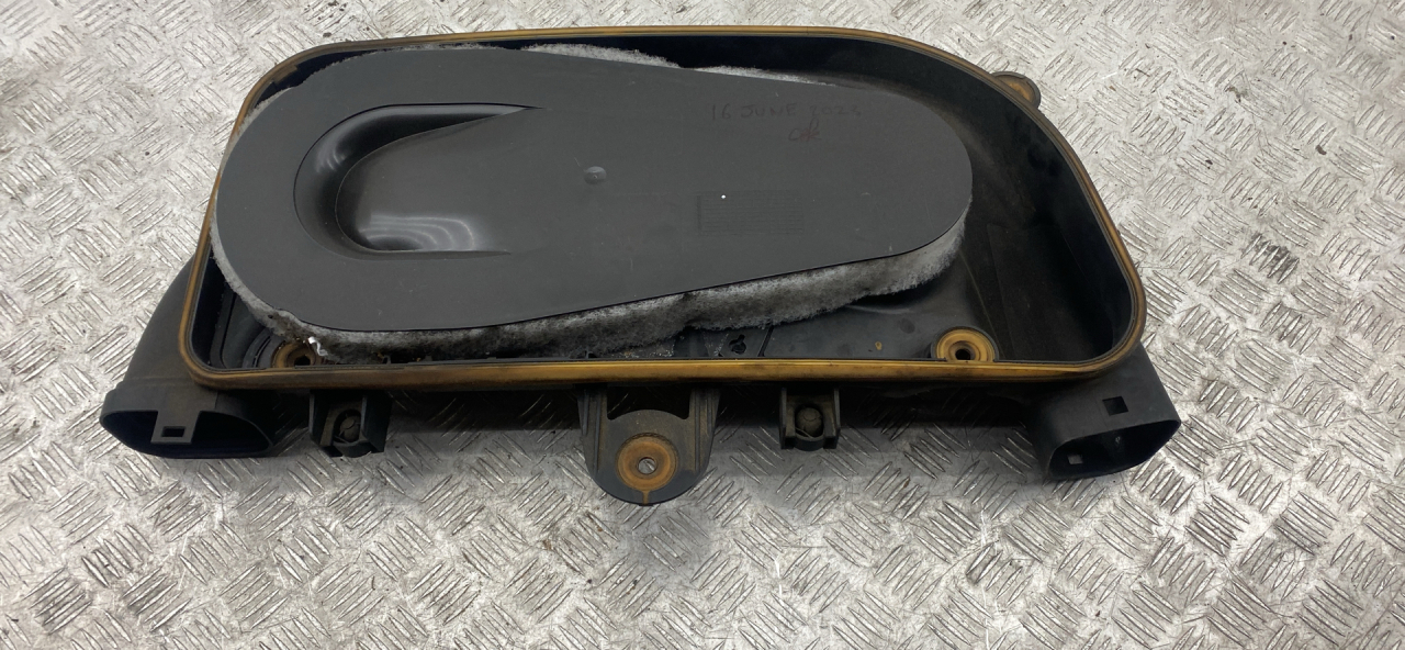 корпус воздушного фильтра BMW 5 серия F07/F10/F11 2011, 3.0 л., N57 D30 A, дизель, АКПП, sophistog brillan metallic (a90), универсал, задний привод, правый руль, 13717812064, 7812064 - фото №1