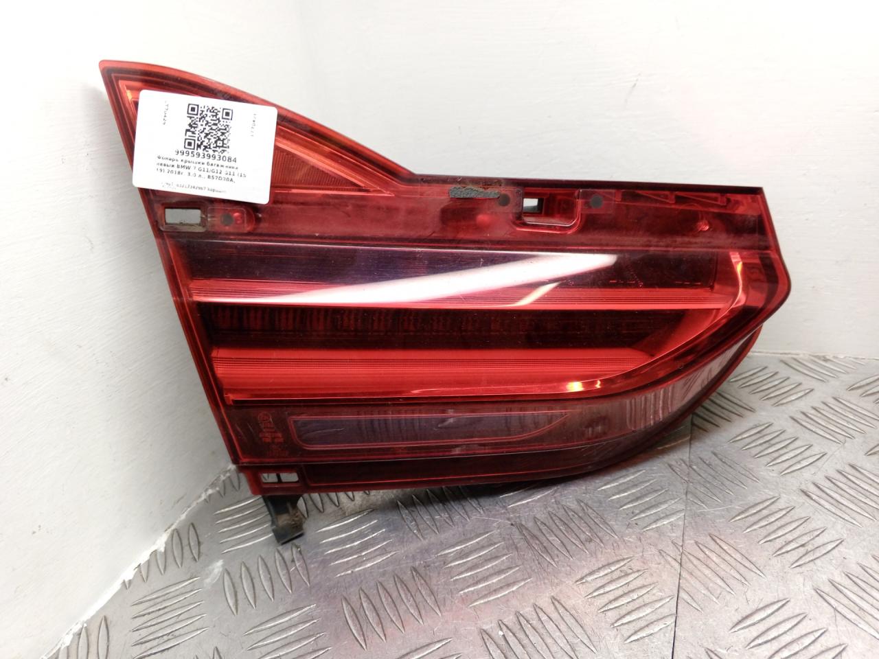 фонарь крышки багажника левый BMW 7 серия G11/G12 G11 2018, 3.0 л., B57 D30 A, дизель, АКПП, singapore grau metallic (b41), седан, полный привод, правый руль, 63217342967, 7342967 - фото №1