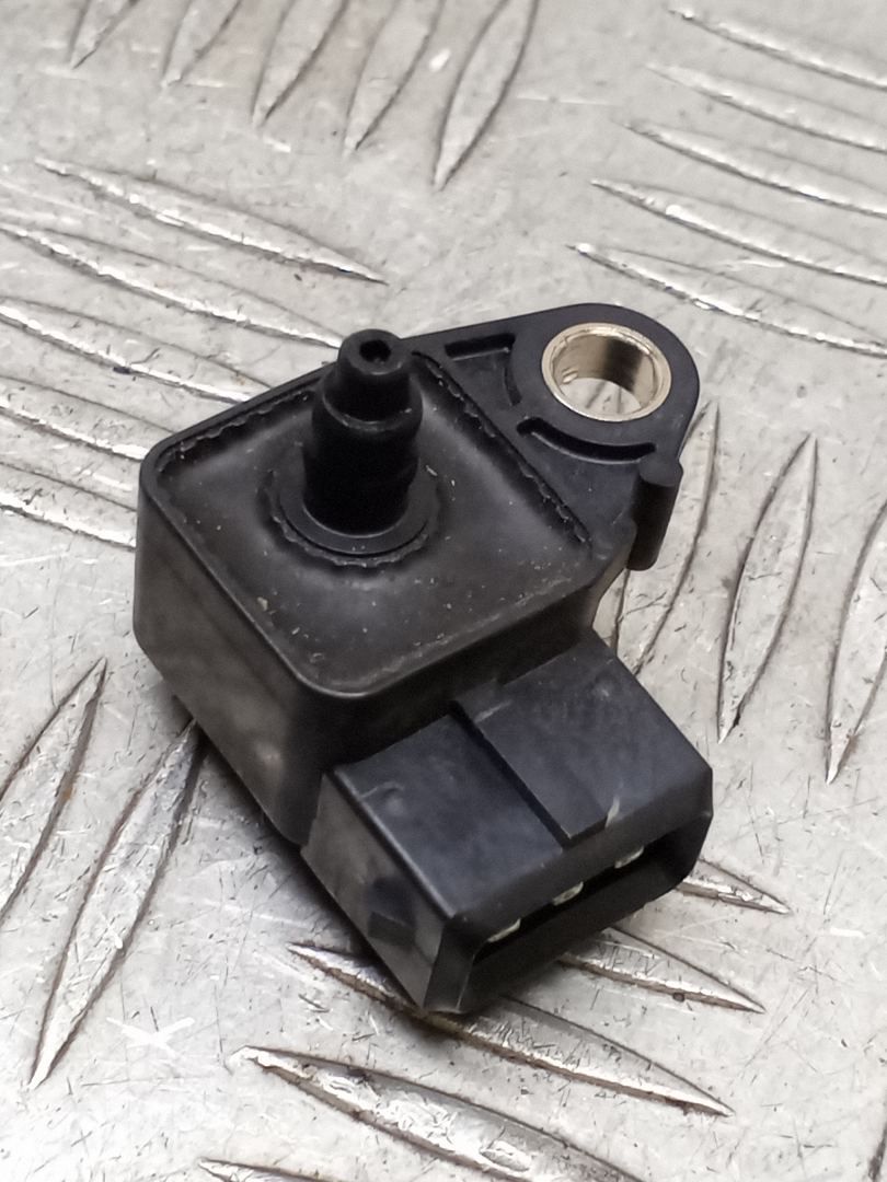 датчик давления во впускном коллекторе BMW X5 E53 2003, 3.0 л., M57 D30 (306D1), дизель, АКПП, внедорожник 5 дв., 13622246977, 2246977 - фото №1