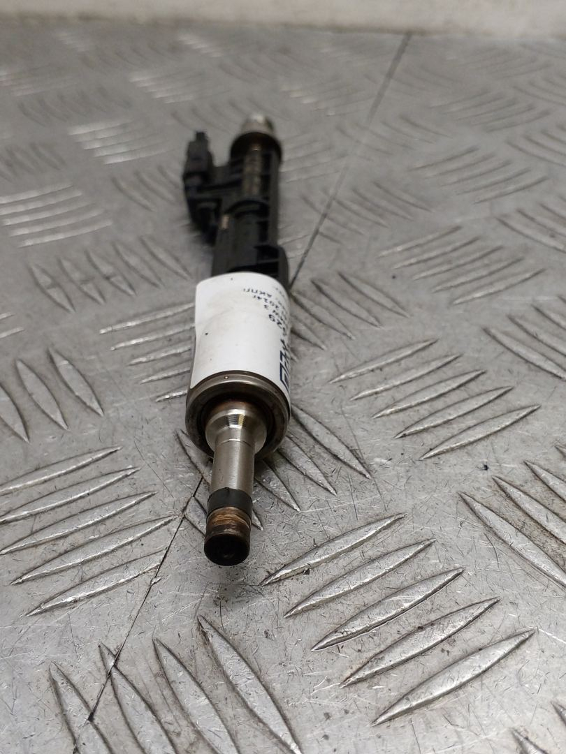форсунка BMW 3 серия F30/F31/F34 2014, 2.0 л., N20 B20 A, бензин, АКПП, 13647639994, 7639994 - фото №1
