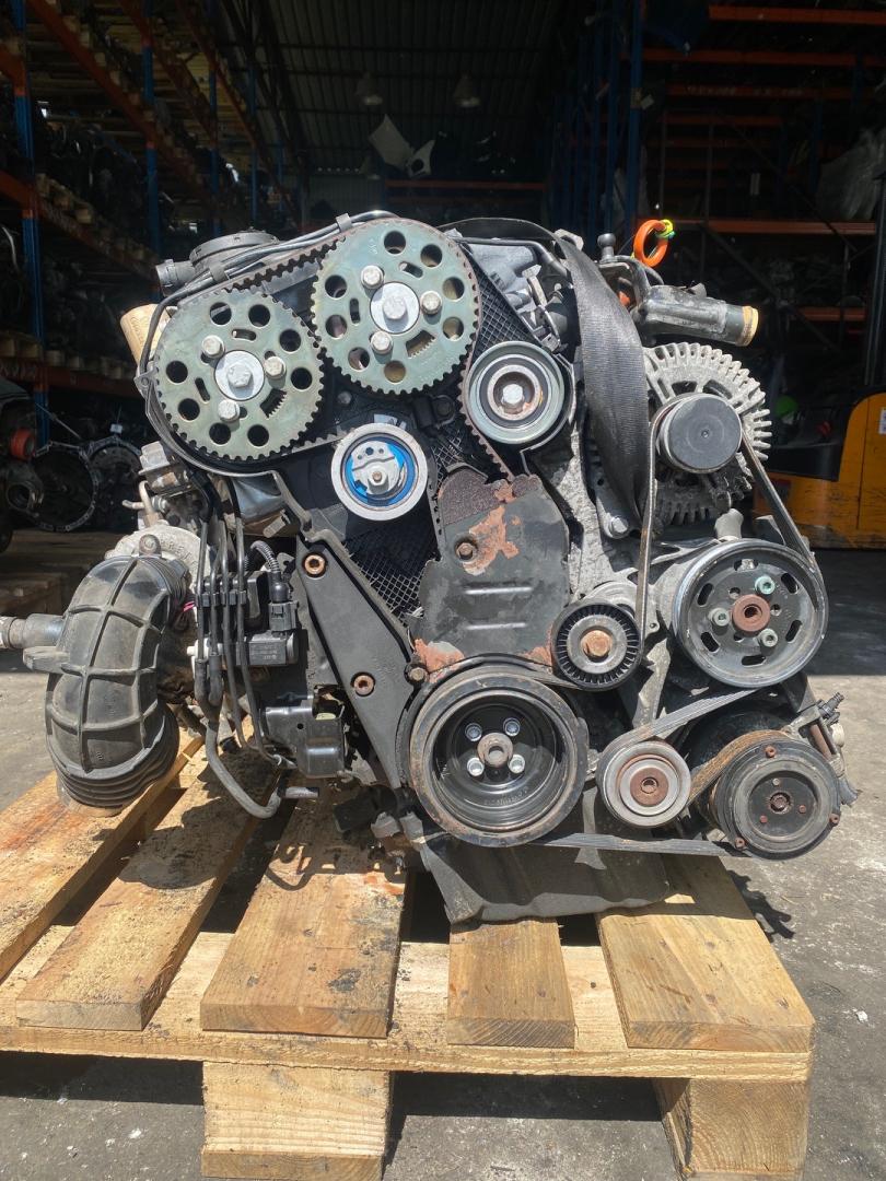 двигатель Audi A6 4F/C6 2007, 2.0 л., BRE, дизель, вариатор, BRE - фото №1