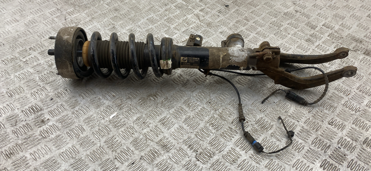 амортизатор передний правый BMW X5 F15 2018, 3.0 л., N57 D30 A, дизель, АКПП, carbonschwarz metallic (416), внедорожник 5 дв., полный привод, правый руль, 37116875084, 6875084 - фото №1