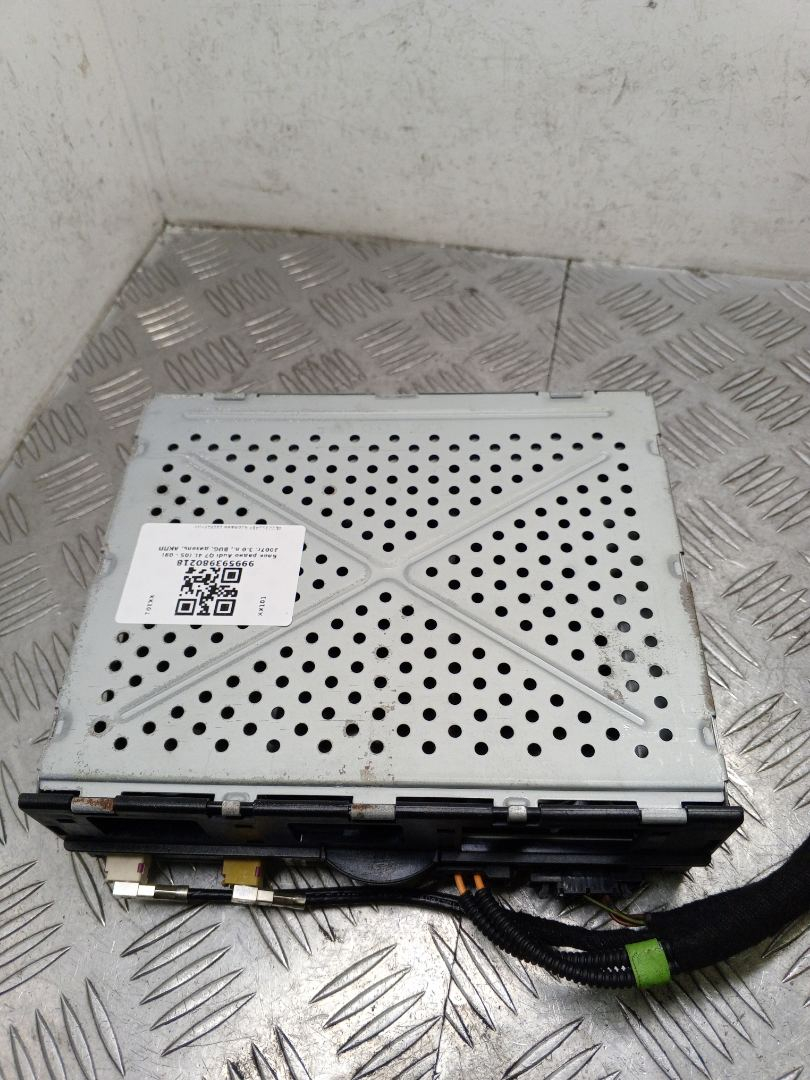 блок радио Audi Q7 4L 2007, 3.0 л., BUG, дизель, АКПП, полный привод, правый руль, 4E0035541P - фото №1