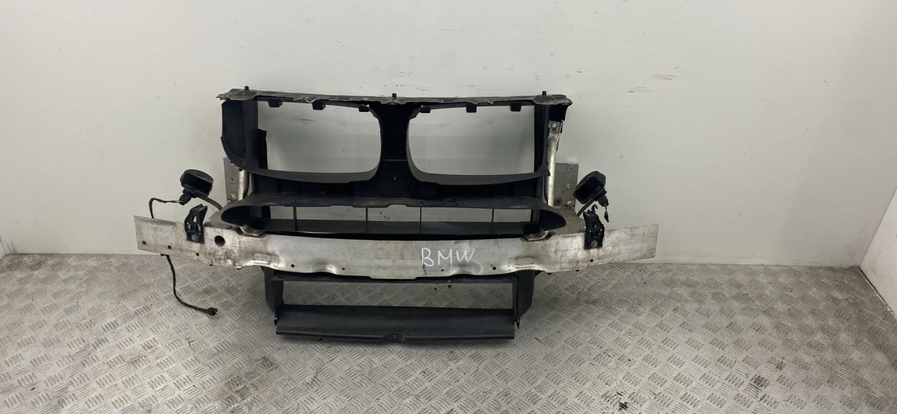 передняя панель крепления облицовки (телевизор) BMW X5 M F85 2018, 4.4 л., S63 B44 B, бензин, АКПП, внедорожник 5 дв., полный привод, правый руль - фото №1