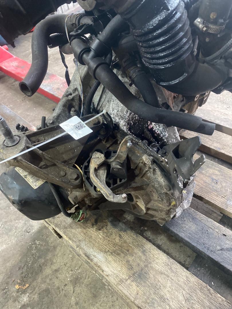 КПП механическая (МКПП) Renault Kangoo 2 поколение 2010, 1.5 л., K9K 800, дизель, МКПП - фото №1