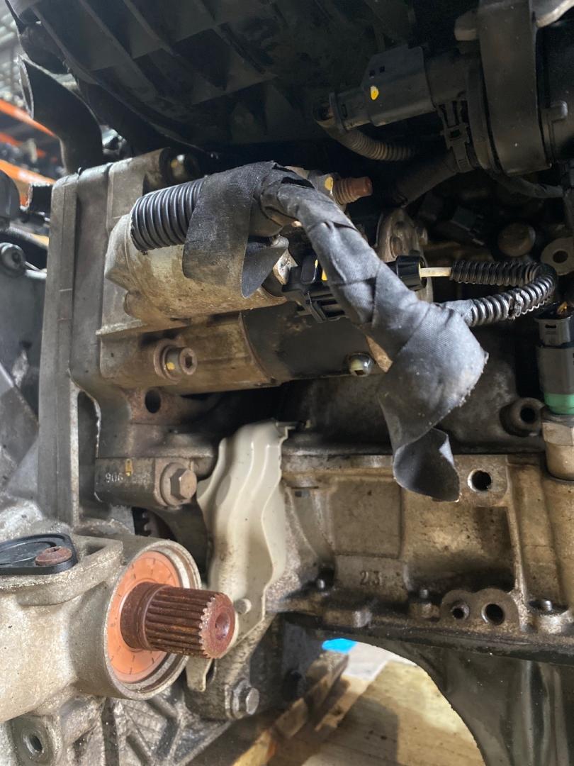 стартер Citroen DS3 1 поколение 2014, 1.6 л., 5FS (EP6C), бензин, АКПП - фото №1