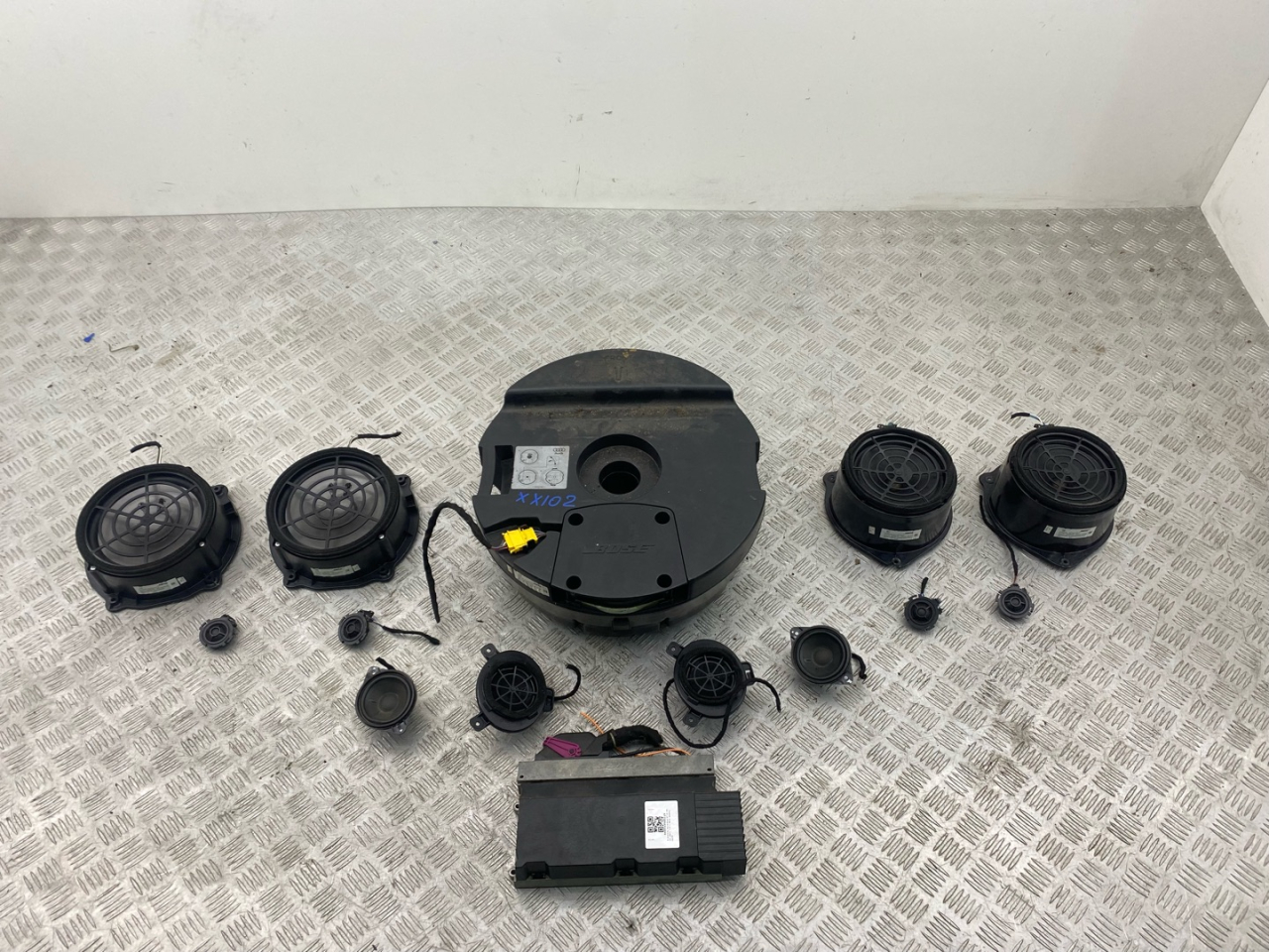 комплект акустики Audi Q7 4L 2007, 3.0 л., BUG, дизель, АКПП, полный привод, правый руль, 4L0035223A - фото №1