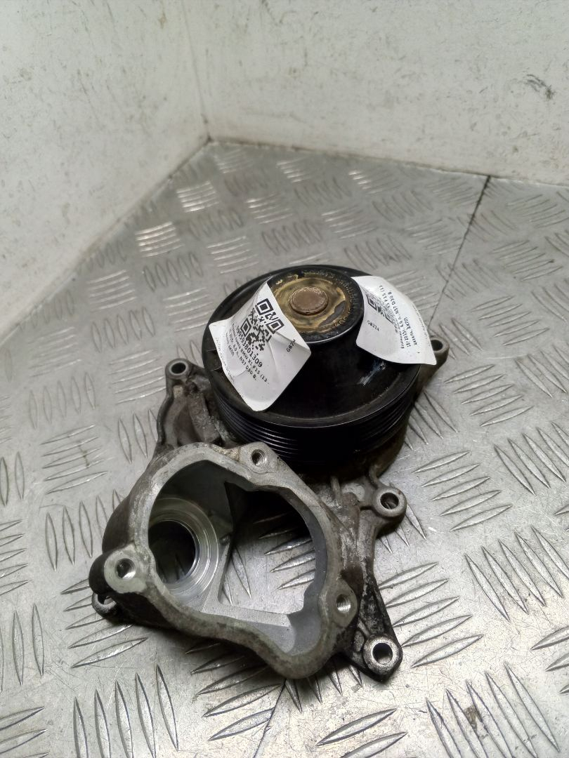 помпа BMW X5 F15 2015, 4.0 л., дизель, АКПП, black sapphire metallic (475), внедорожник 5 дв., полный привод, правый руль, 8507326 - фото №1