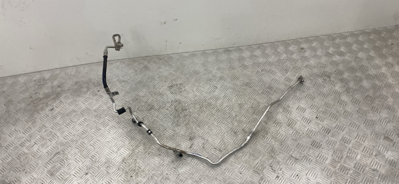 трубка кондиционера BMW X1 F48 2016, 2.0 л., B47 C20 A, дизель, МКПП, alpinweiß iii (300), внедорожник 5 дв., полный привод, правый руль, 64539209724, 9209724 - фото №1