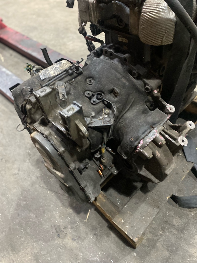 КПП механическая (МКПП) Chrysler Grand Voyager 5 поколение 2008, 2.8 л., дизель, АКПП, VM64C - фото №1