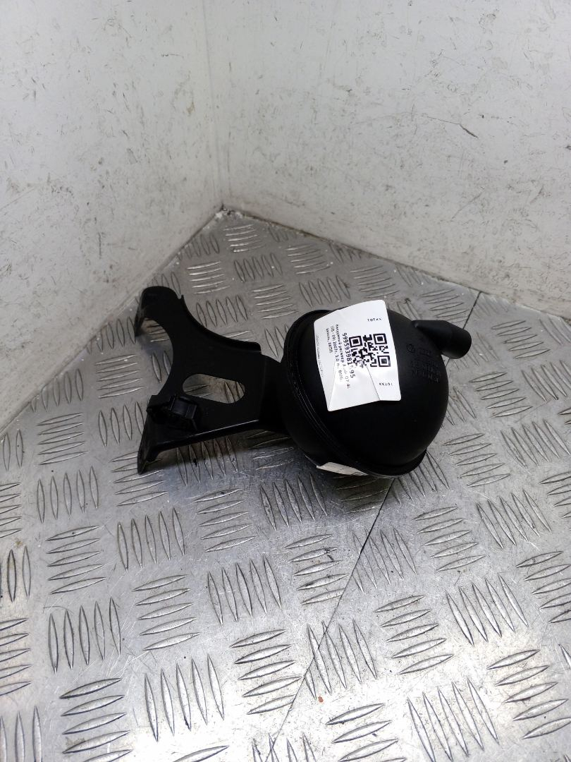 вакуумный ресивер Audi Q7 4L 2007, 3.0 л., BUG, дизель, АКПП, полный привод, правый руль, 054129808 - фото №1