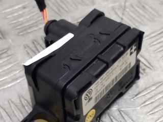 датчик ускорения Audi Q7 4L 2007, 3.0 л., BUG, дизель, АКПП, полный привод, правый руль, 7H0907652A