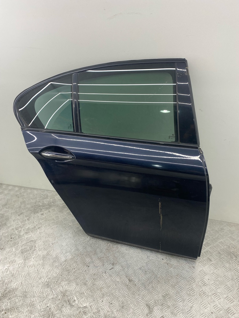 дверь задняя правая BMW 5 серия F07/F10/F11 F10 2011, 3.0 л., N57 D30 A, дизель, АКПП, carbonschwarz metallic (416), седан, задний привод, правый руль, 41007206114, 7206114 - фото №1