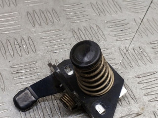 захватный крюк капота BMW 5 серия E60/E61 2006, седан, 51237034256, 7034256