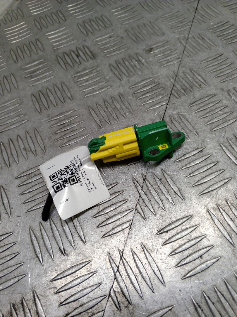 датчик удара Audi Q7 4L 2007, 3.0 л., BUG, дизель, АКПП, полный привод, правый руль, 1K0909606C - фото №1