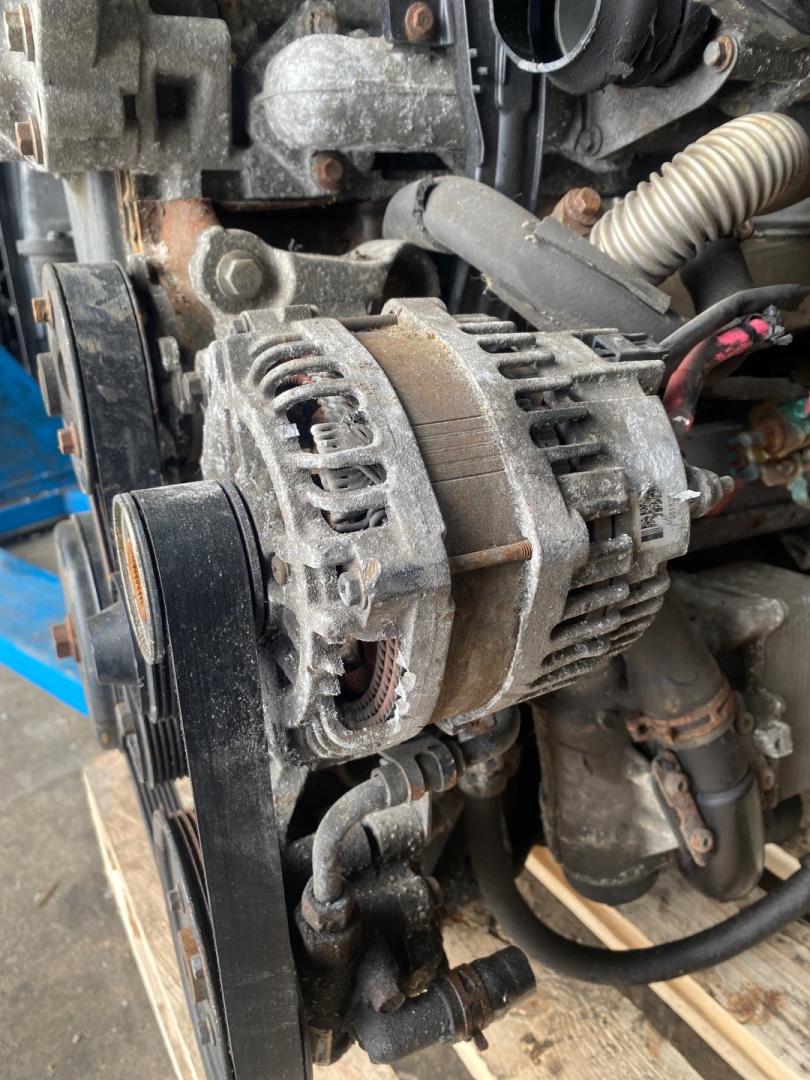 генератор Renault Master 3 поколение 2011, 2.3 л., M9T 670, дизель, МКПП - фото №1