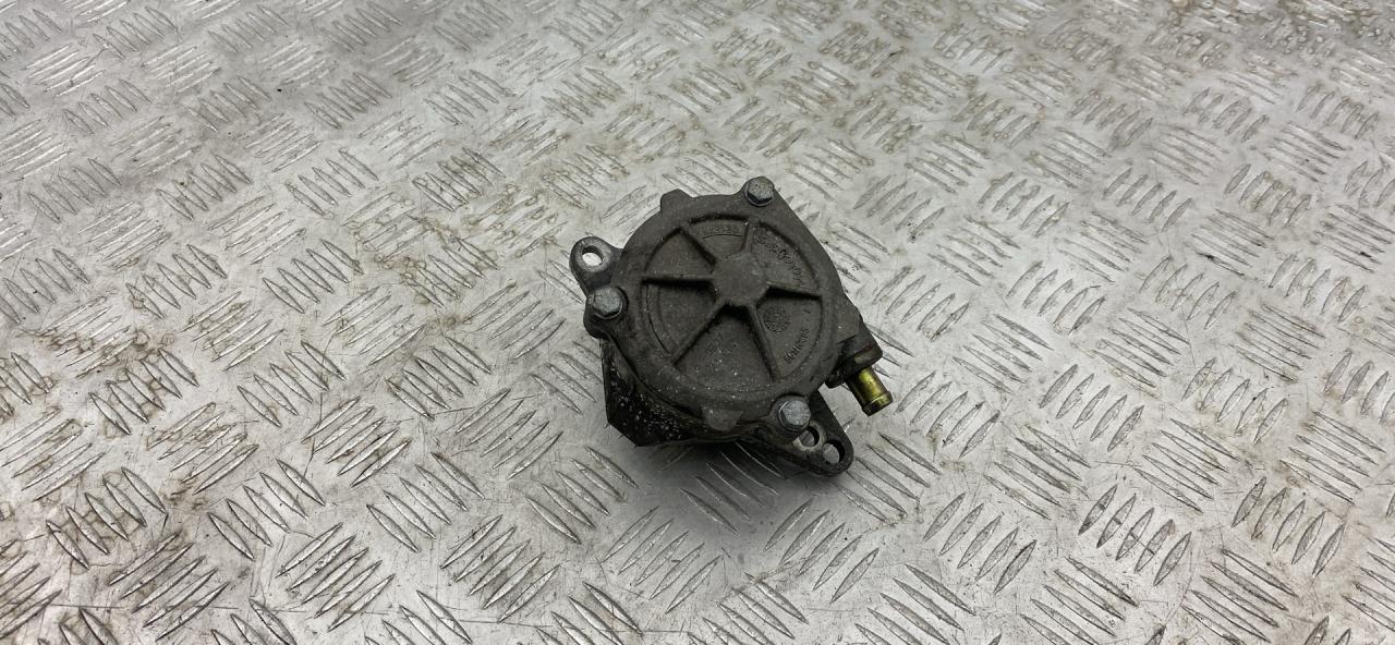 насос вакуумный Land Rover Range Rover 3 поколение 2004, 3.0 л., 306D1, дизель, АКПП, 2249939 - фото №1