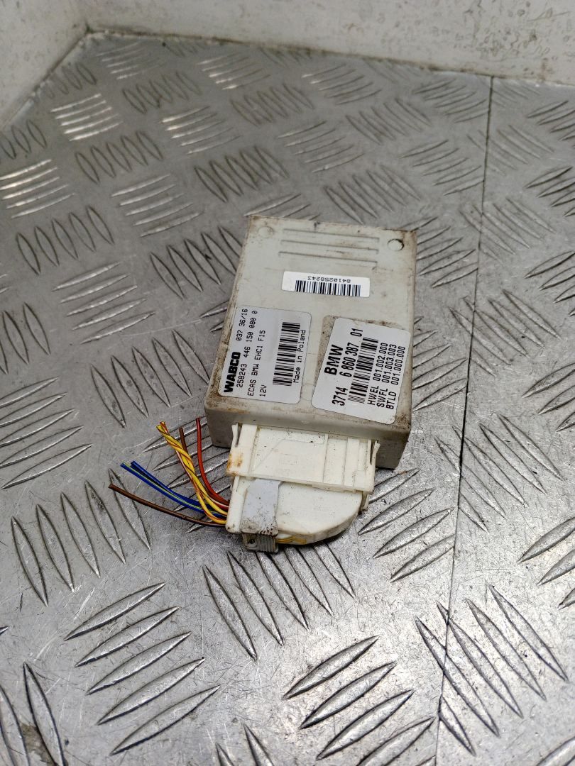 блок управления подвеской BMW X5 F15 2018, 3.0 л., N57 D30 A, дизель, АКПП, carbonschwarz metallic (416), внедорожник 5 дв., полный привод, правый руль, 37146860387, 6860387 - фото №1