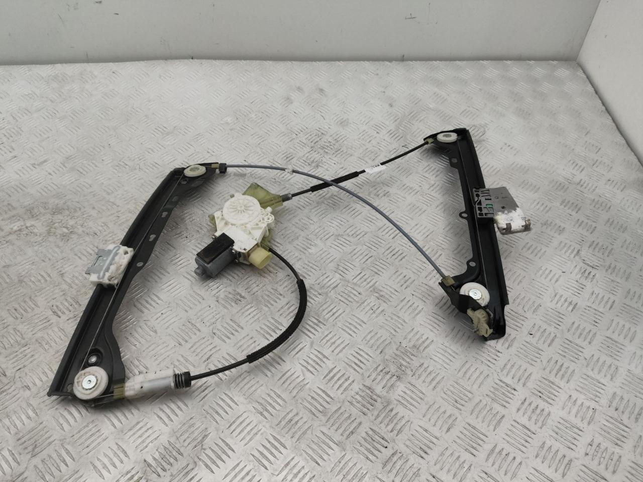 стеклоподъемник передний левый BMW 3 серия E90/E91/E92/E93 2007, 2.0 л., дизель, серебро, купе - фото №1