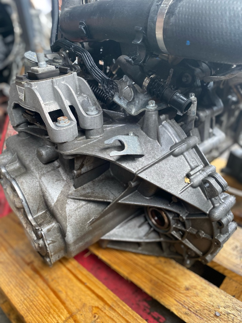 КПП механическая (МКПП) Mini Countryman 1 поколение 2012, 2.0 л., N47 C20 A, дизель, МКПП, N47C20A, N47C20U1 - фото №1