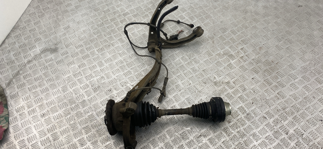 полуось передняя левая (приводной вал, ШРУС) Audi Q7 4L 2007, 3.0 л., BUG, дизель, АКПП, полный привод, правый руль - фото №1