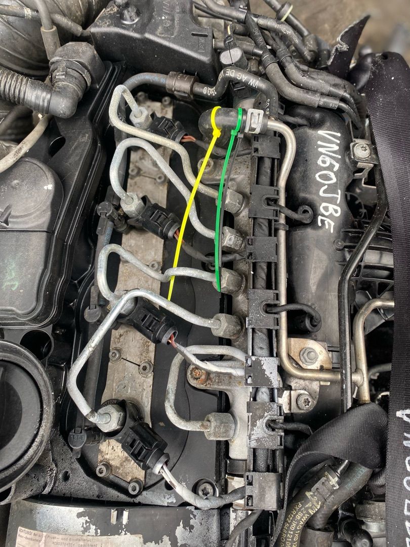 форсунка Volkswagen Passat B6 2010, 2.0 л., CBDC, дизель, МКПП, 82ZZ1SH - фото №1