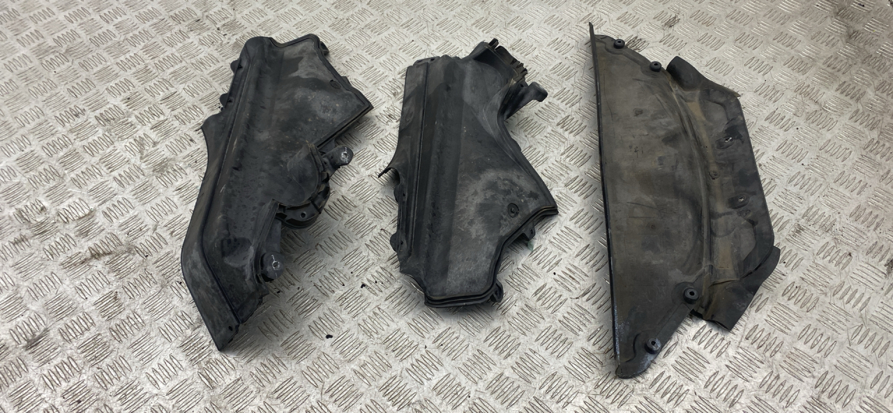 перегородка BMW X5 F15 2018, 3.0 л., N57 D30 A, дизель, АКПП, carbonschwarz metallic (416), внедорожник 5 дв., полный привод, правый руль, 7309205, 7309204, 7309206 - фото №1