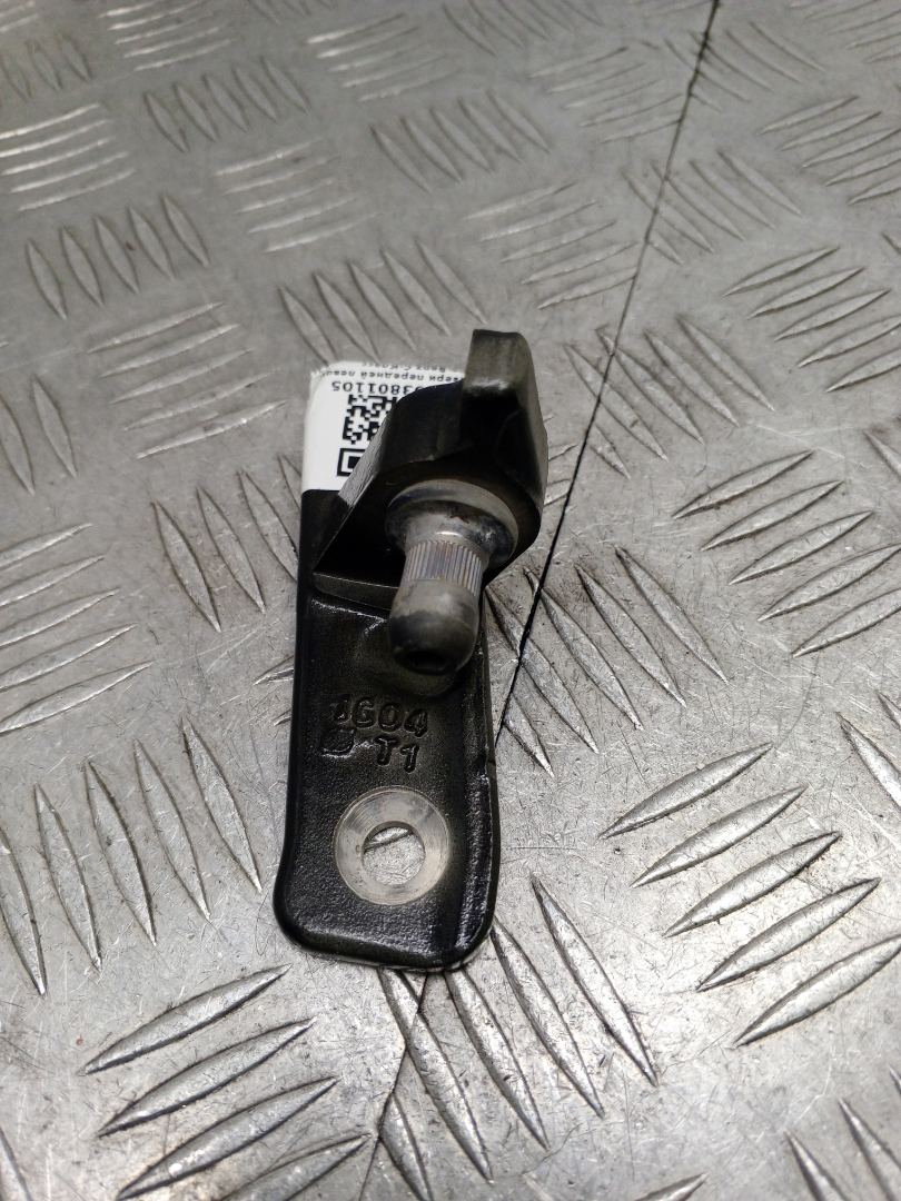 петля двери Mercedes-Benz C AMG W205 2017, 4.0 л., M 177.980, бензин, АКПП, 197, седан, задний привод, правый руль - фото №1