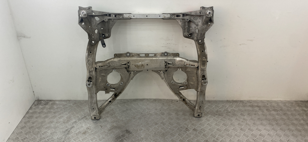 балка подвески передняя (подрамник) BMW 7 серия G11/G12 G11 2017, 3.0 л., B57 D30 A, дизель, АКПП, carbonschwarz metallic (416), седан, задний привод, правый руль - фото №1