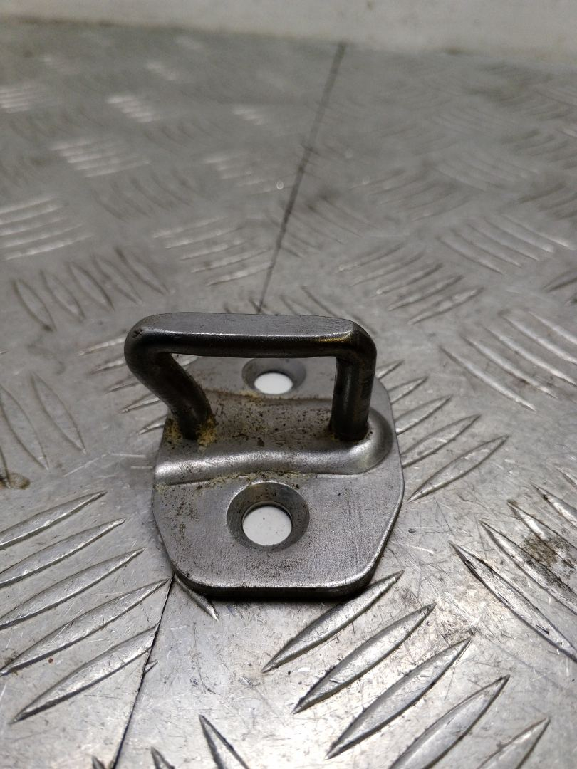 петля двери BMW X1 F48 2016, 2.0 л., B47 C20 A, дизель, МКПП, alpinweiß iii (300), внедорожник 5 дв., полный привод, правый руль, 51217394436 - фото №1