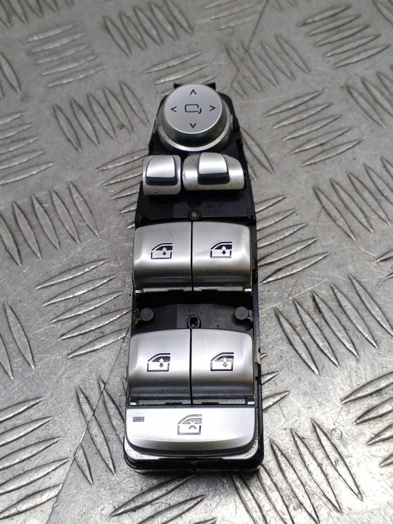 блок управления стеклоподъемниками BMW 7 серия G11/G12 G11 2018, 3.0 л., B57 D30 A, дизель, АКПП, singapore grau metallic (b41), седан, полный привод, правый руль, 61319382502, 9382502 - фото №1