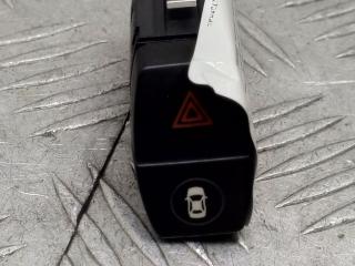 кнопка аварийной сигнализации BMW X1 F48 2016, 2.0 л., B47 C20 A, дизель, МКПП, alpinweiß iii (300), внедорожник 5 дв., полный привод, правый руль, 61319354186