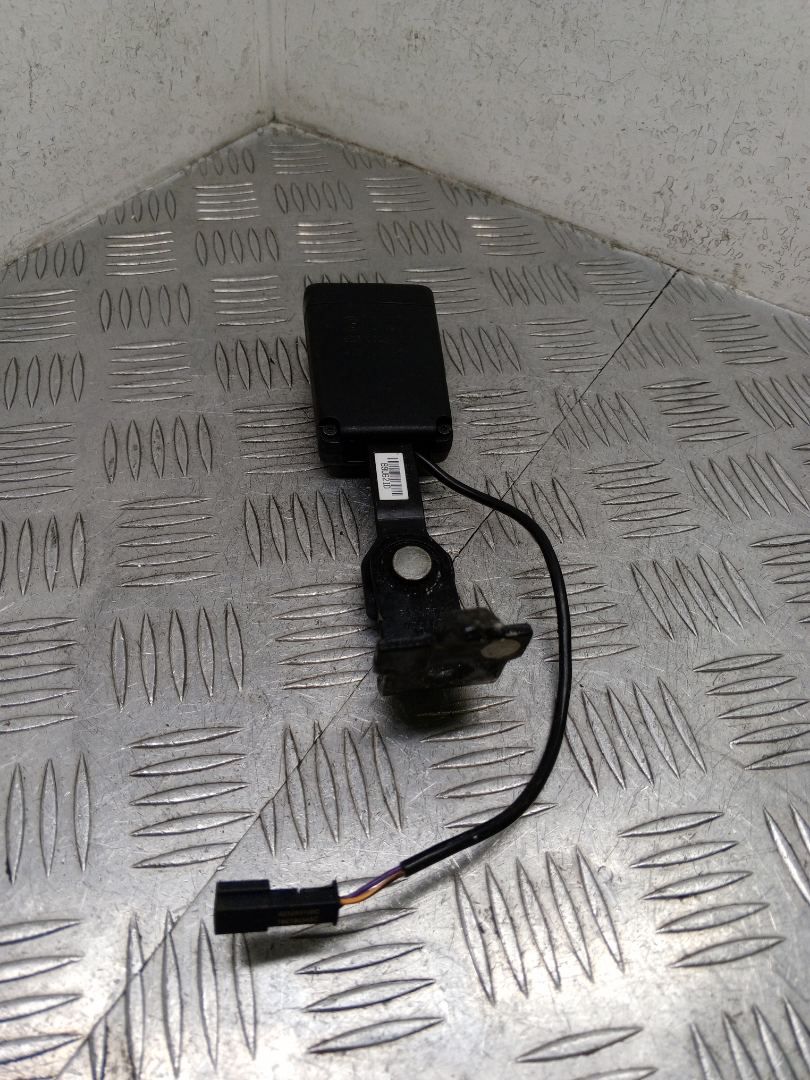 замок ремня безопасности BMW X5 F15 2018, 3.0 л., N57 D30 A, дизель, АКПП, carbonschwarz metallic (416), внедорожник 5 дв., полный привод, правый руль, 72117395075, 7395075 - фото №1