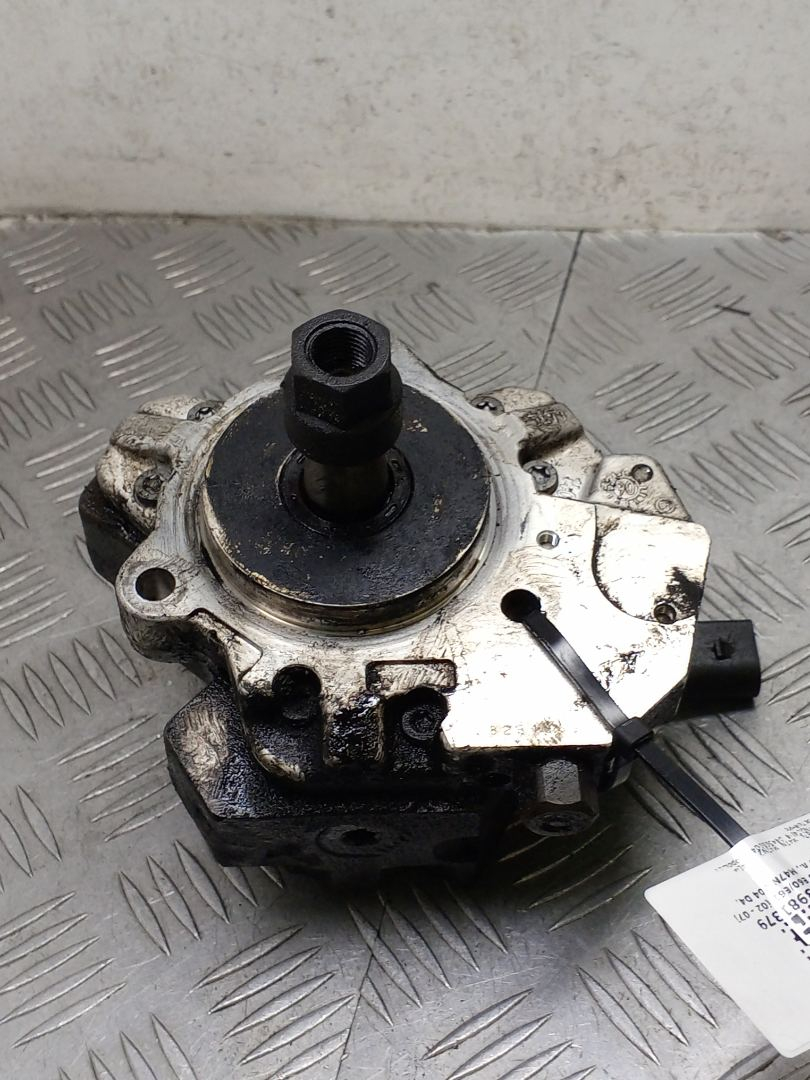 ТНВД BMW 5 серия E60/E61 2007, 2.0 л., M47N 204 D4, дизель, АКПП, черный, универсал, 204D4, M47N204D4, M47N2, 13518511824, 8511824, 7788670, 0445010045, M47N - фото №1