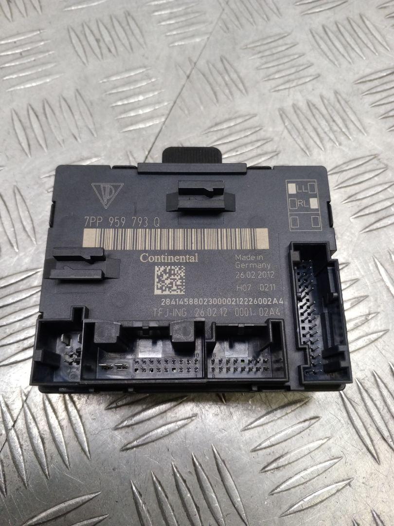 модуль управления двери Porsche 911 Carrera S 991 2014, 3.8 л., MA1.03, бензин, робот, серый, задний привод, правый руль, 7PP959793Q - фото №1