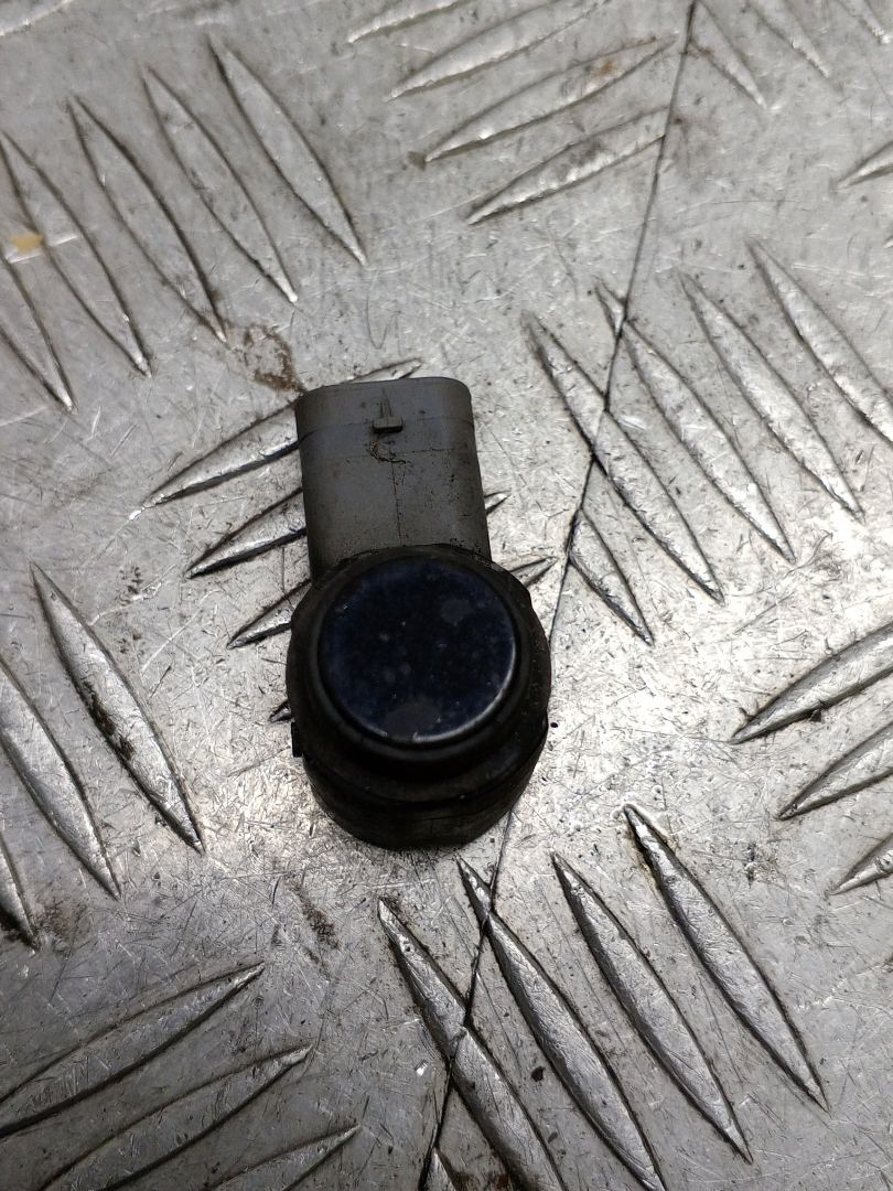 датчик парктроника Audi Q7 4L 2007, 3.0 л., BUG, дизель, АКПП, полный привод, правый руль, 3C0919275 - фото №1