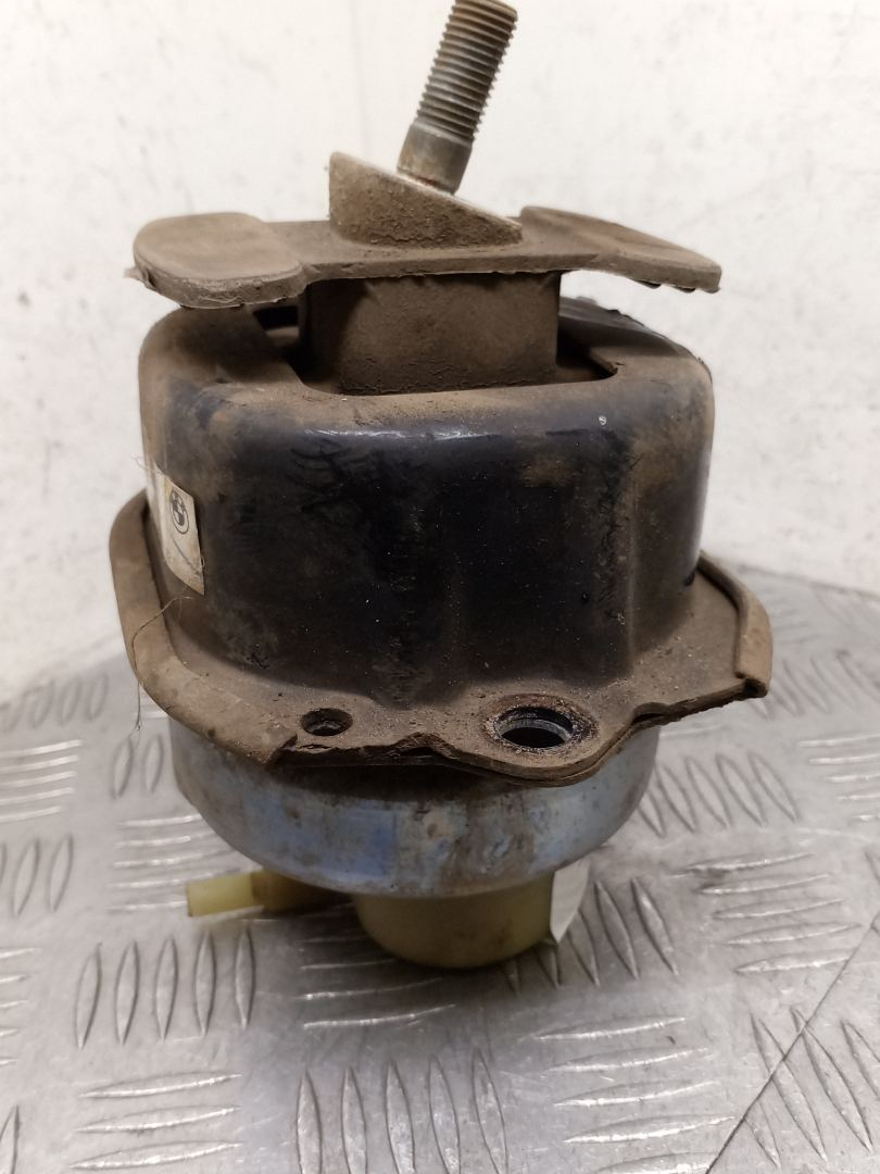 подушка крепления двигателя BMW X5 F15 2018, 3.0 л., N57 D30 A, дизель, АКПП, carbonschwarz metallic (416), внедорожник 5 дв., полный привод, правый руль, 22116853103, 6853103 - фото №1