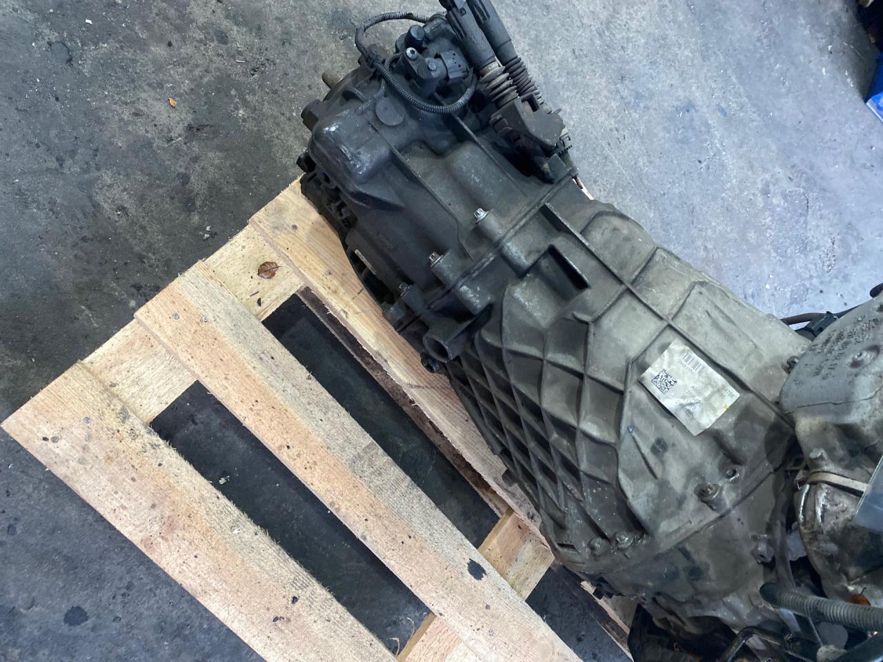 КПП механическая (МКПП) Mercedes-Benz Sprinter 2 поколение (W906) 2013, 2.2 л., дизель, МКПП, A9062607300 - фото №1